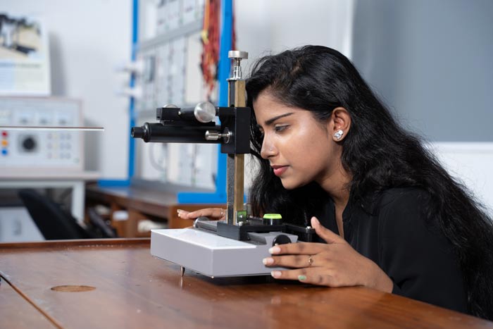 Physics-lab | NSBM | NSBM